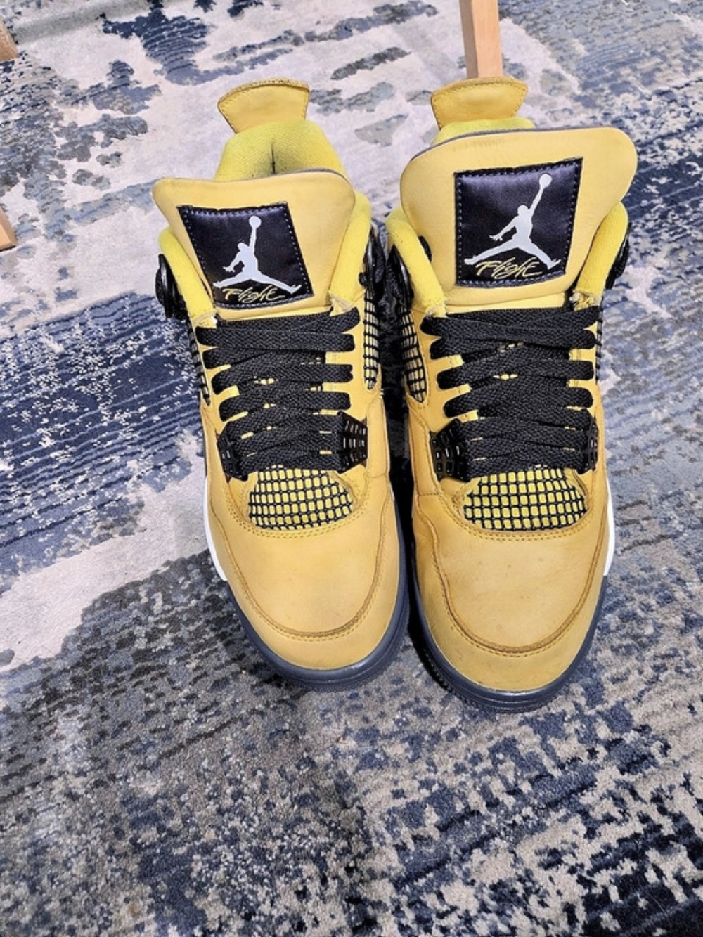 Jordan Air Jordan 4 Retro 'Lightning' Sneakers Yellow & Black US 9